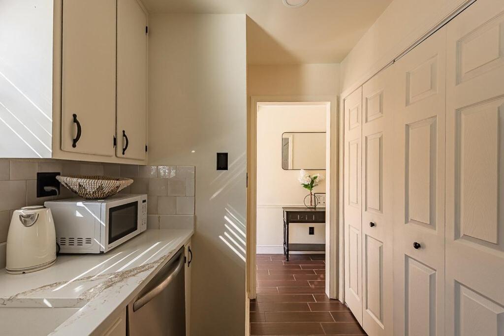 Cozy Townhome Retreat With King Bed Near I-10, Capitol, Fsu & Famu Tallahassee Kültér fotó