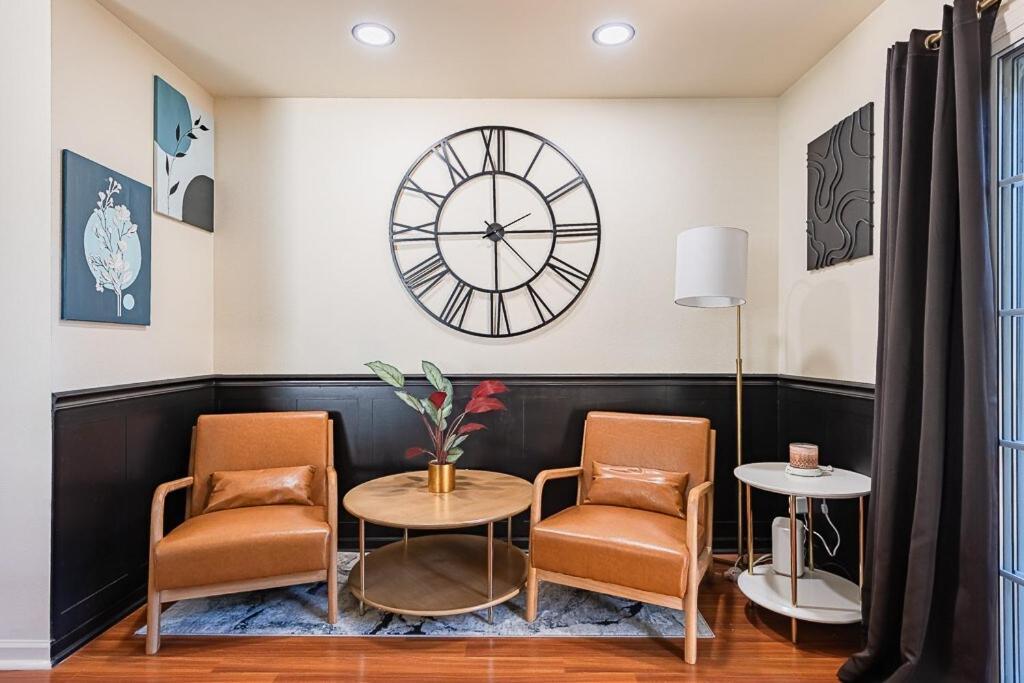 Cozy Townhome Retreat With King Bed Near I-10, Capitol, Fsu & Famu Tallahassee Kültér fotó