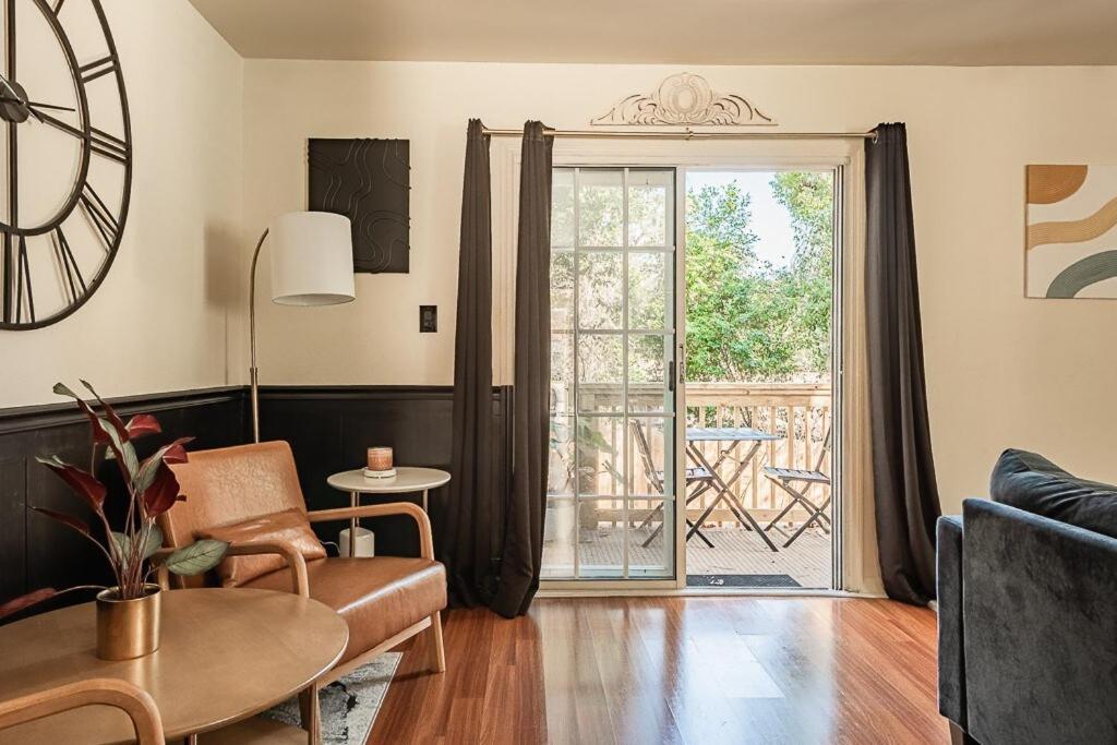 Cozy Townhome Retreat With King Bed Near I-10, Capitol, Fsu & Famu Tallahassee Kültér fotó